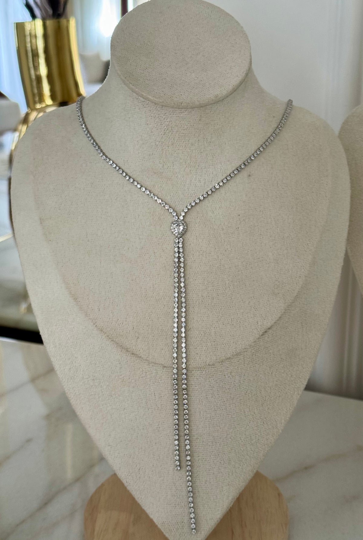 Soiree neck 8