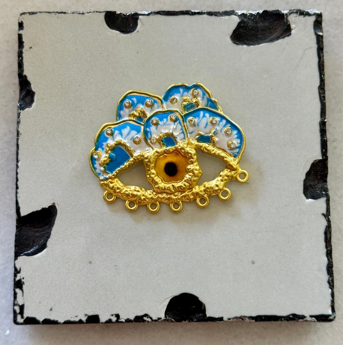 Azure Eye Brooch