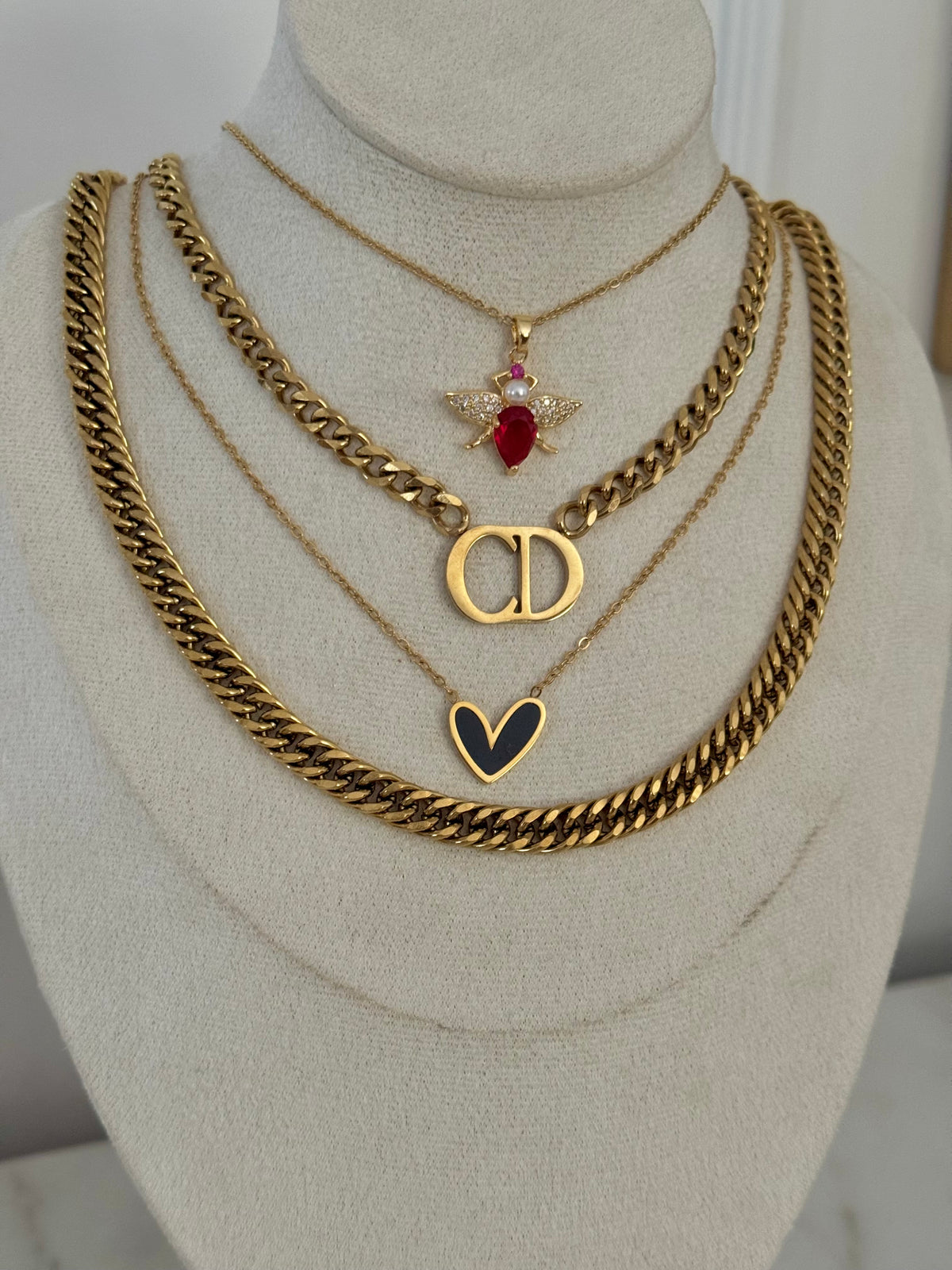 Bold Bee Chain Stack
