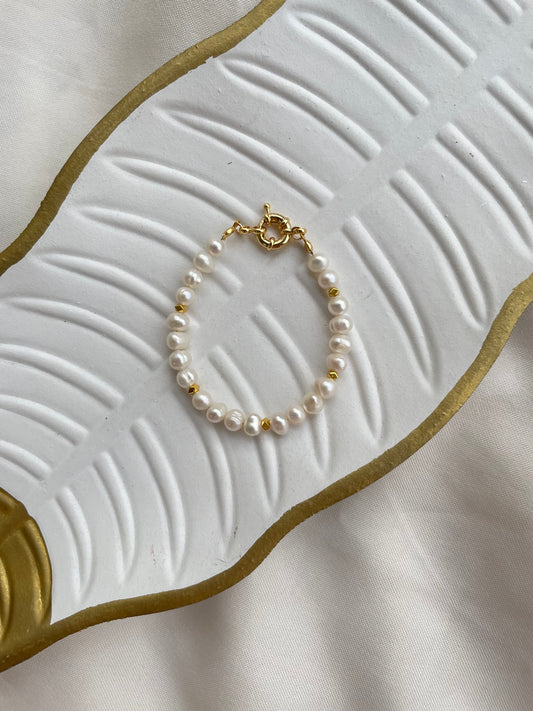 Classic Pearl Bracelet