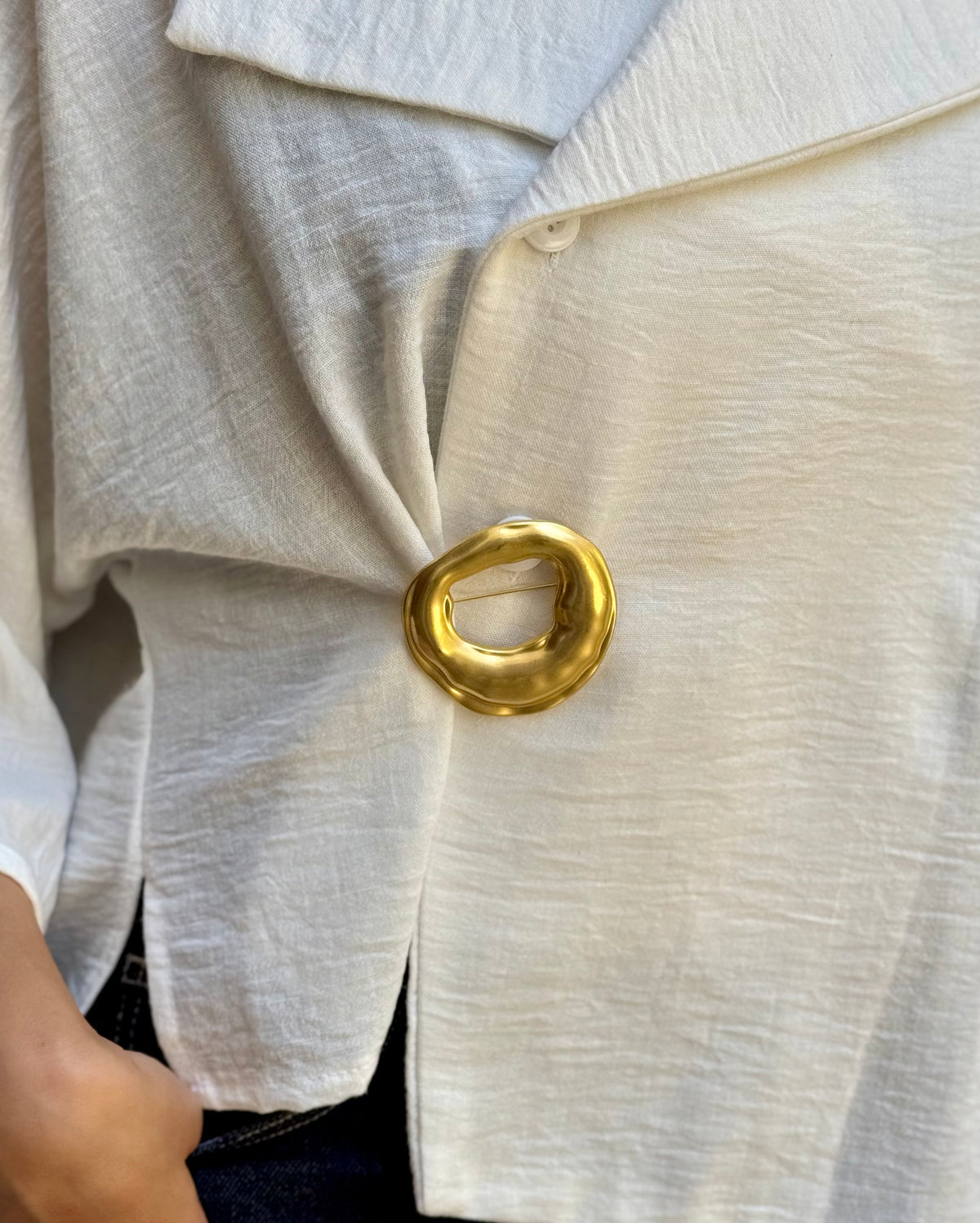 Sculpted Halo Brooch