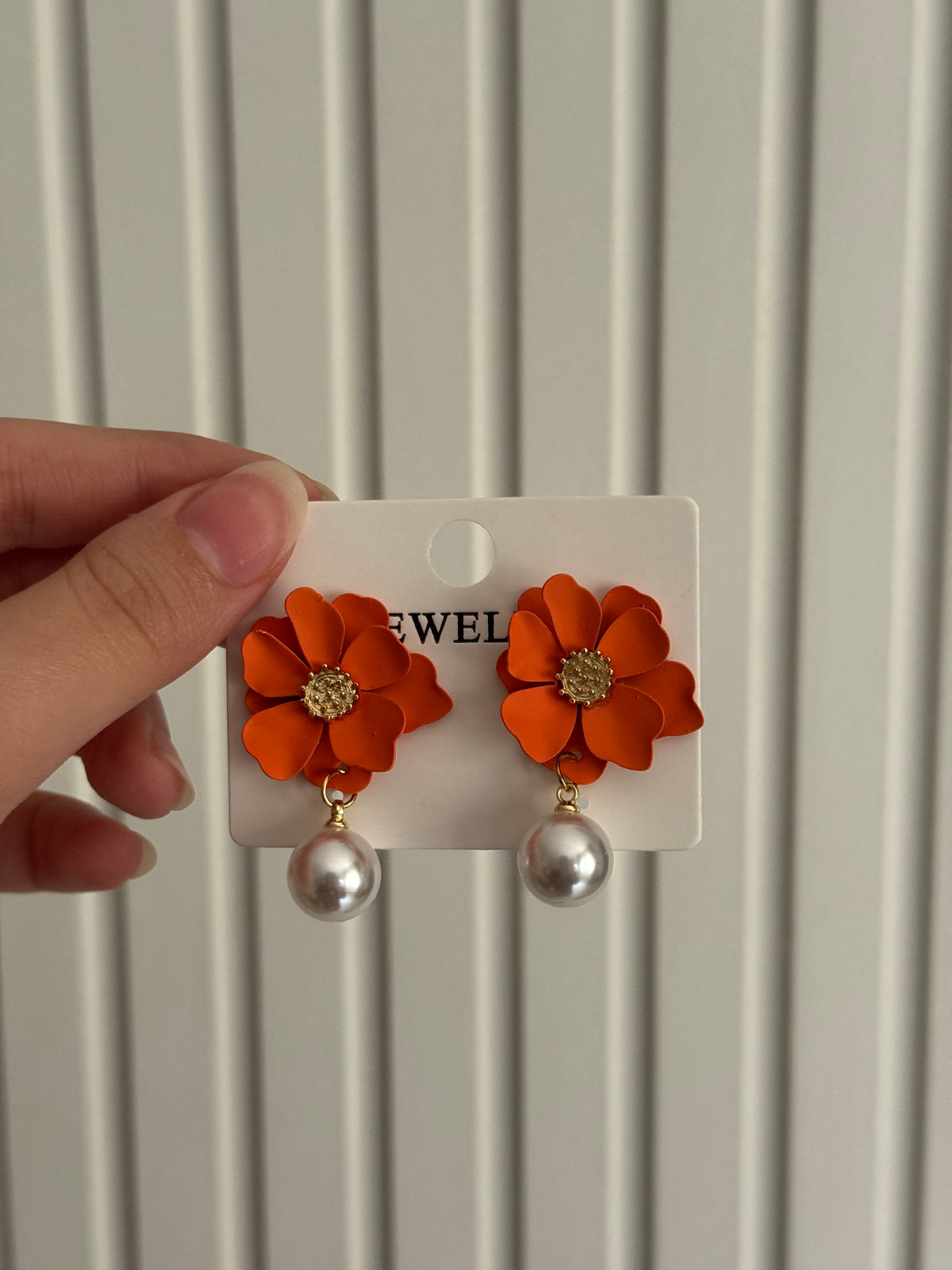 Petal Pearl Earrings