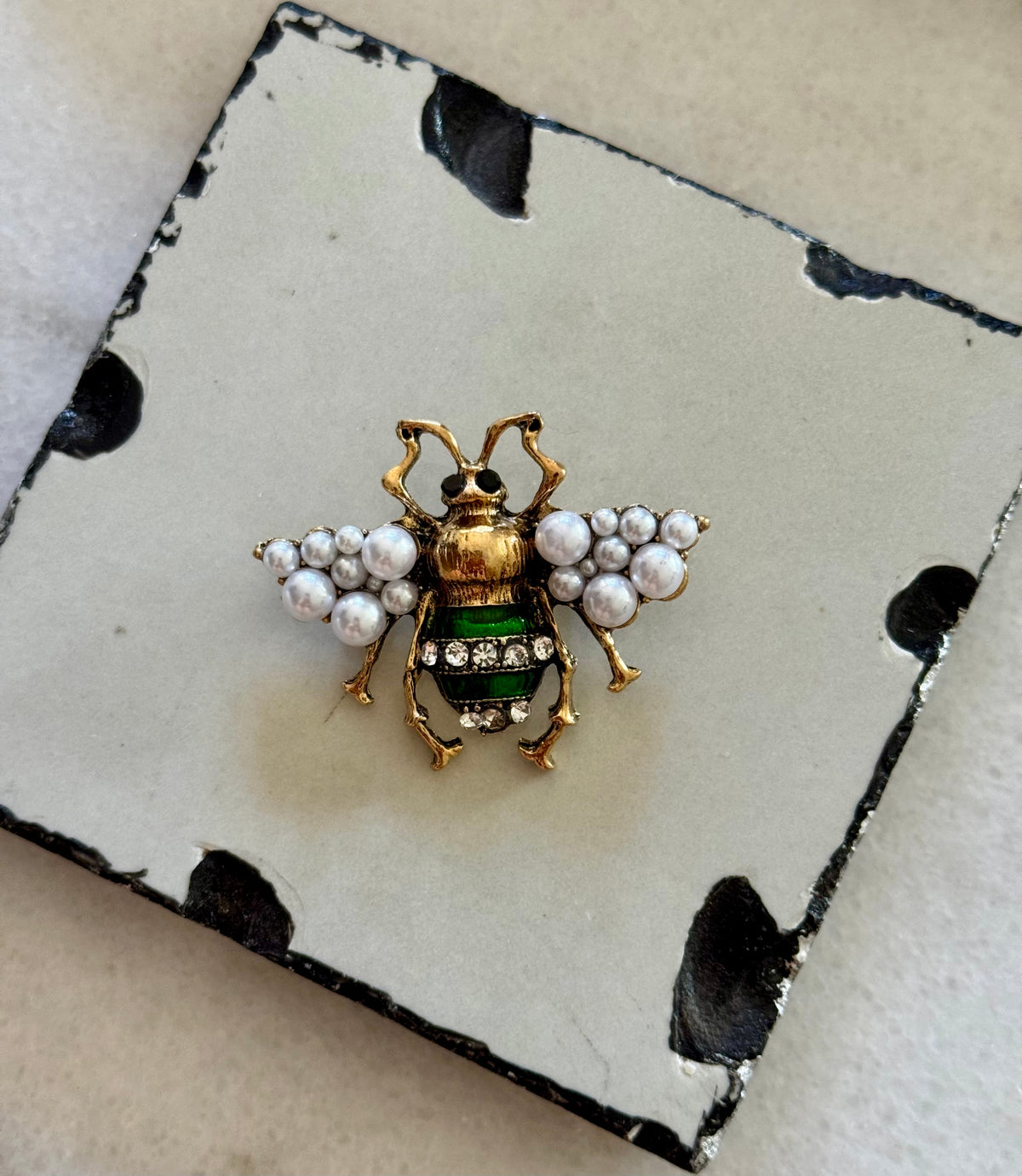 Pearl Bee Brooch