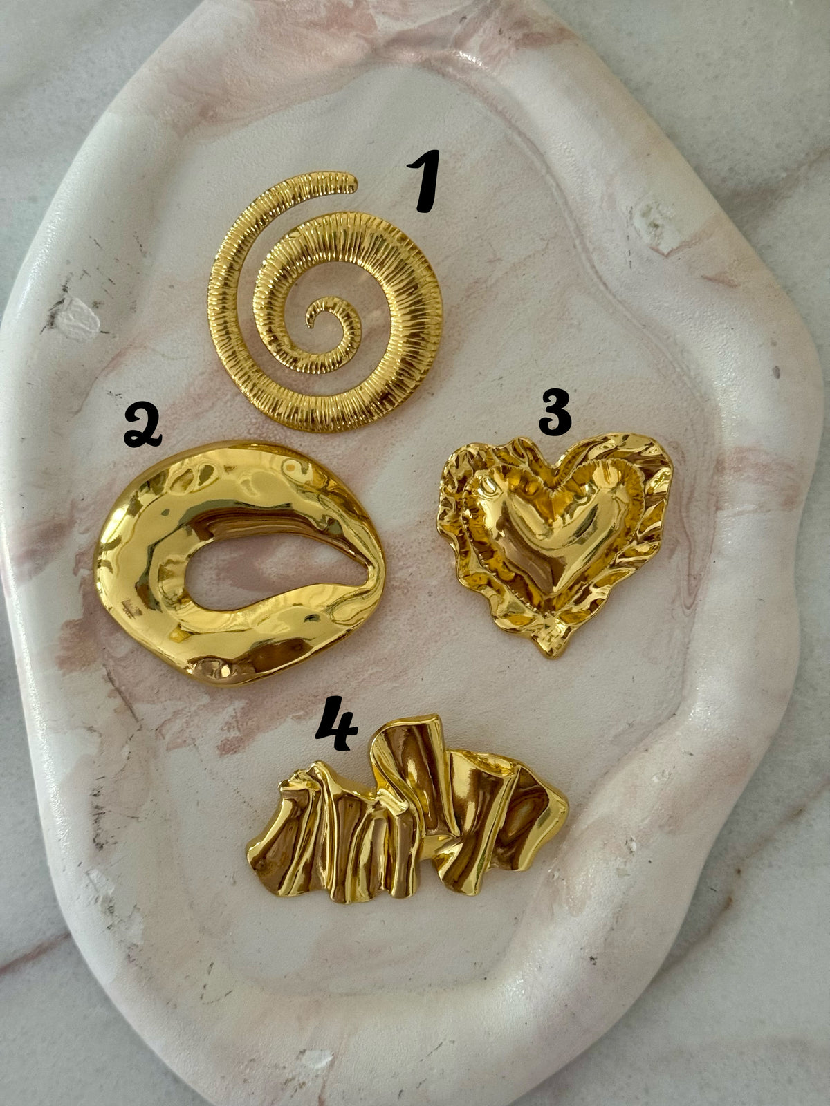 Sculpted Gold Brooch